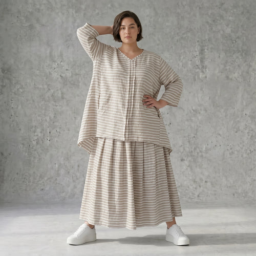 AKH Fashion Big Shirt in Leinen Optik gestreift Oversize Damen Sommerlook Sand Weiß bei Modeare Frankreich