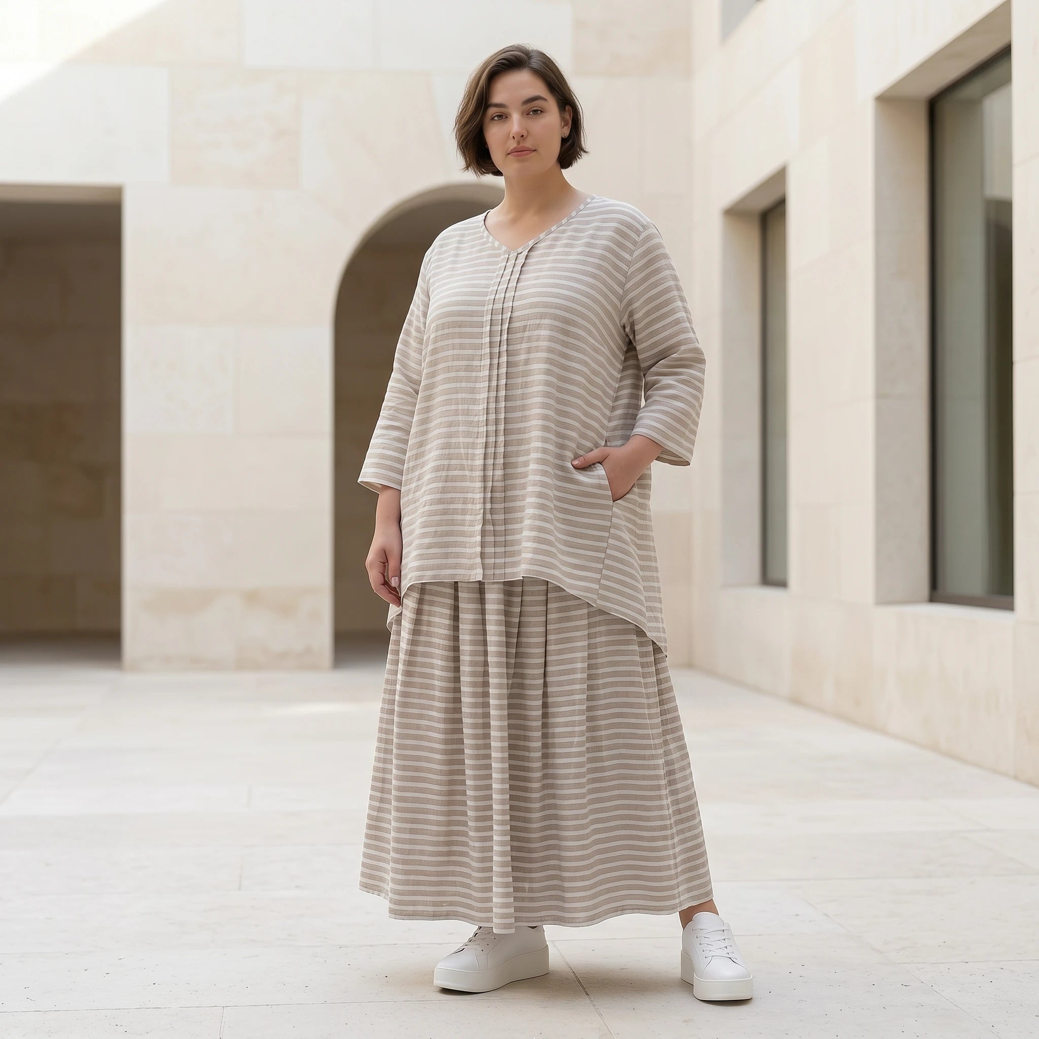 AKH Fashion Big Shirt in Leinen Optik gestreift Oversize Damen Sommerlook Sand Weiß bei Modeare Frankreich