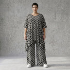 Damen Shirt Avantgarde Polyester Schwarz-Weiß, A-Form, Rautenmuster, 3/4-Arm, Taschen, Oversize große Größen – AKH Fashion