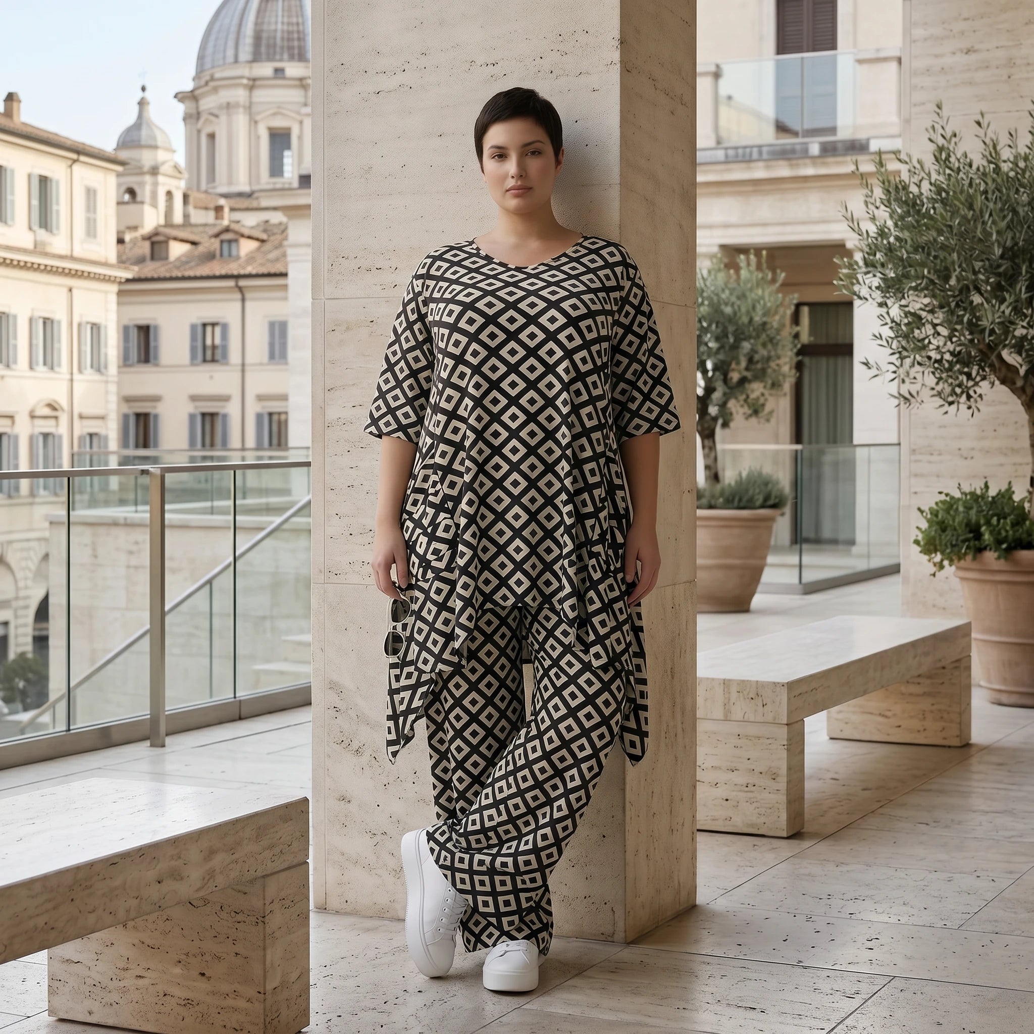 Oversize Set mit Longshirt und Palazzo Hose aus Slinky Jersey - AKH Fashion Sommermode bei Modeare in Schwarz Weiß