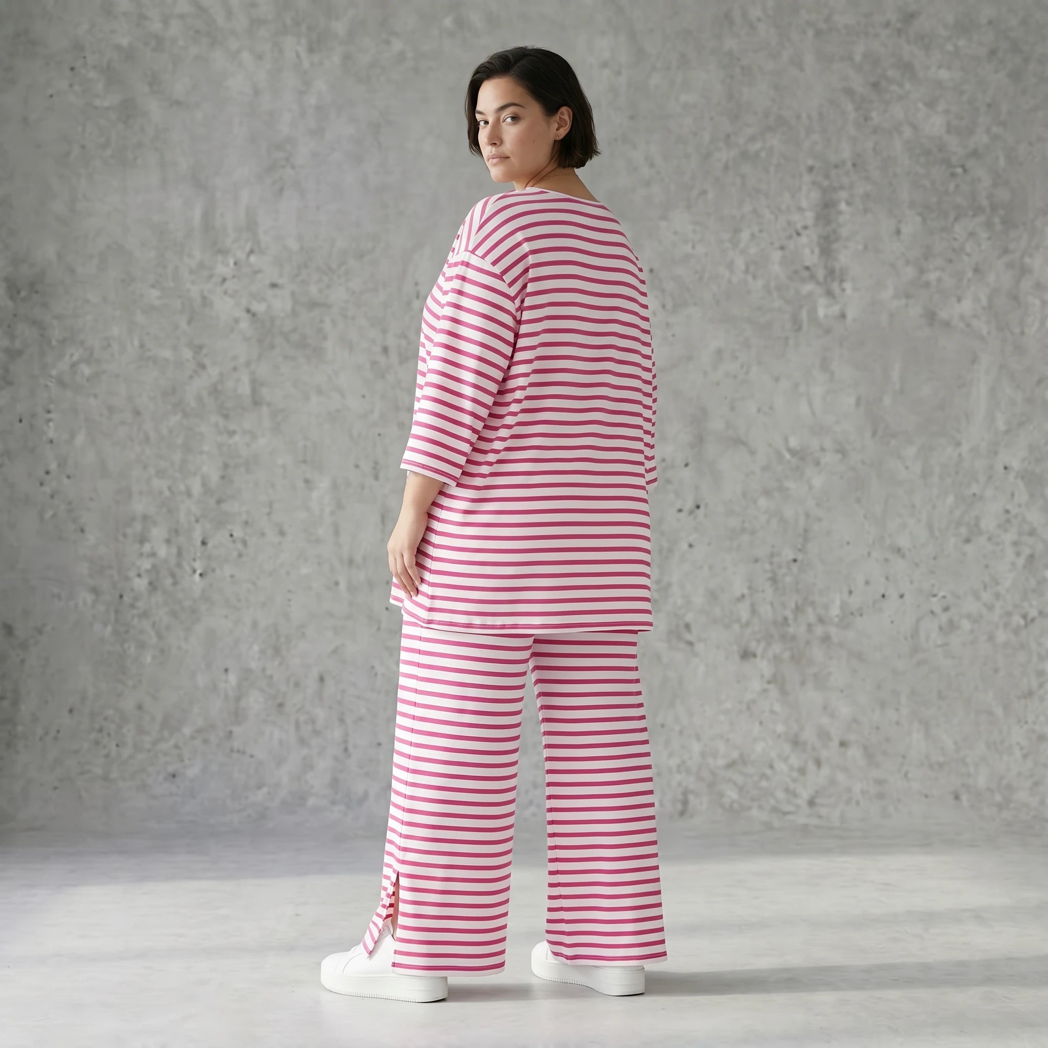 Weite Streifen Hose aus Jersey in Weiß Fuchsia Sommermode weich und bequem - AKH Fashion bei Modeare aus Frankreich