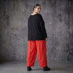 Rote Crash Ballonhose aus Popeline im Lagenlook mit weitem Bein für Sommer Styles von AKH Premium exklusiv bei Modeare für Curvy Mode
