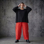 Rote Crash Ballonhose aus Popeline im Lagenlook mit weitem Bein für Sommer Styles von AKH Premium exklusiv bei Modeare für Curvy Mode