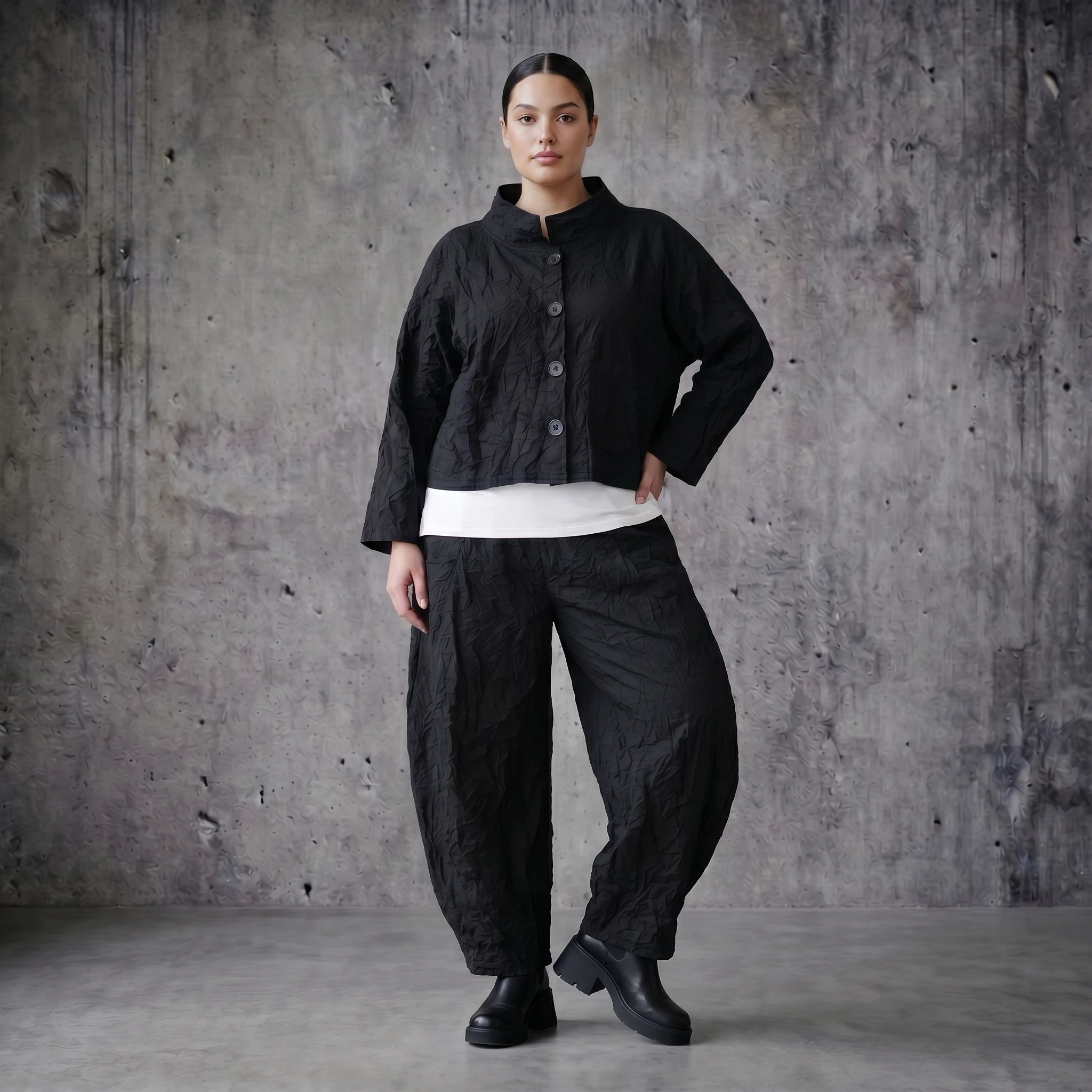 Ballonhose schwarz crash Popeline luftig Oversize Sommerlook AKH Premium Modeare weite Damenhose avantgarde bequem modern