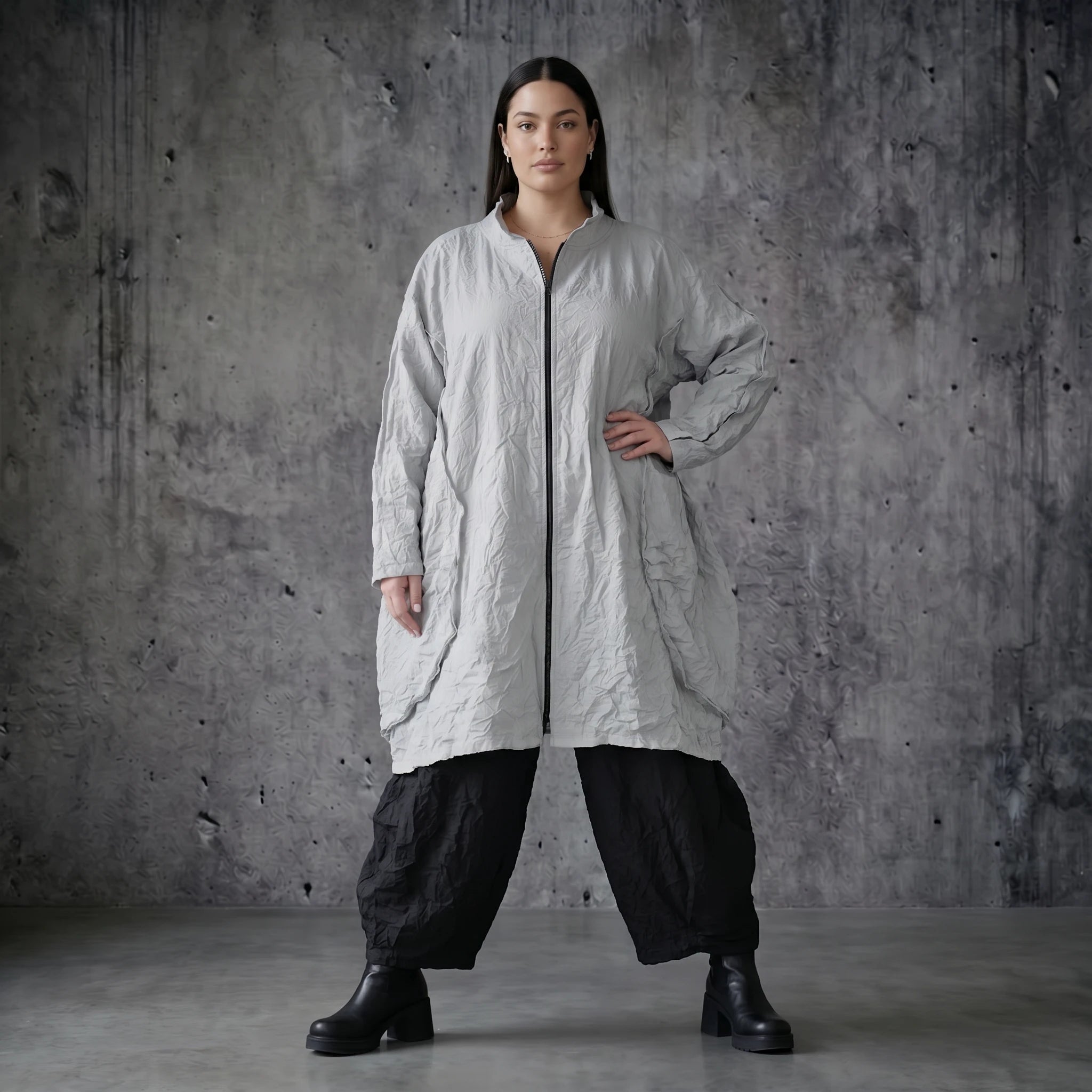 Oversize Crash Mantel Damen Ballonform leicht Sommer grau AKH Premium Modeare Avantgarde Jacke luftig Popeline Look modern