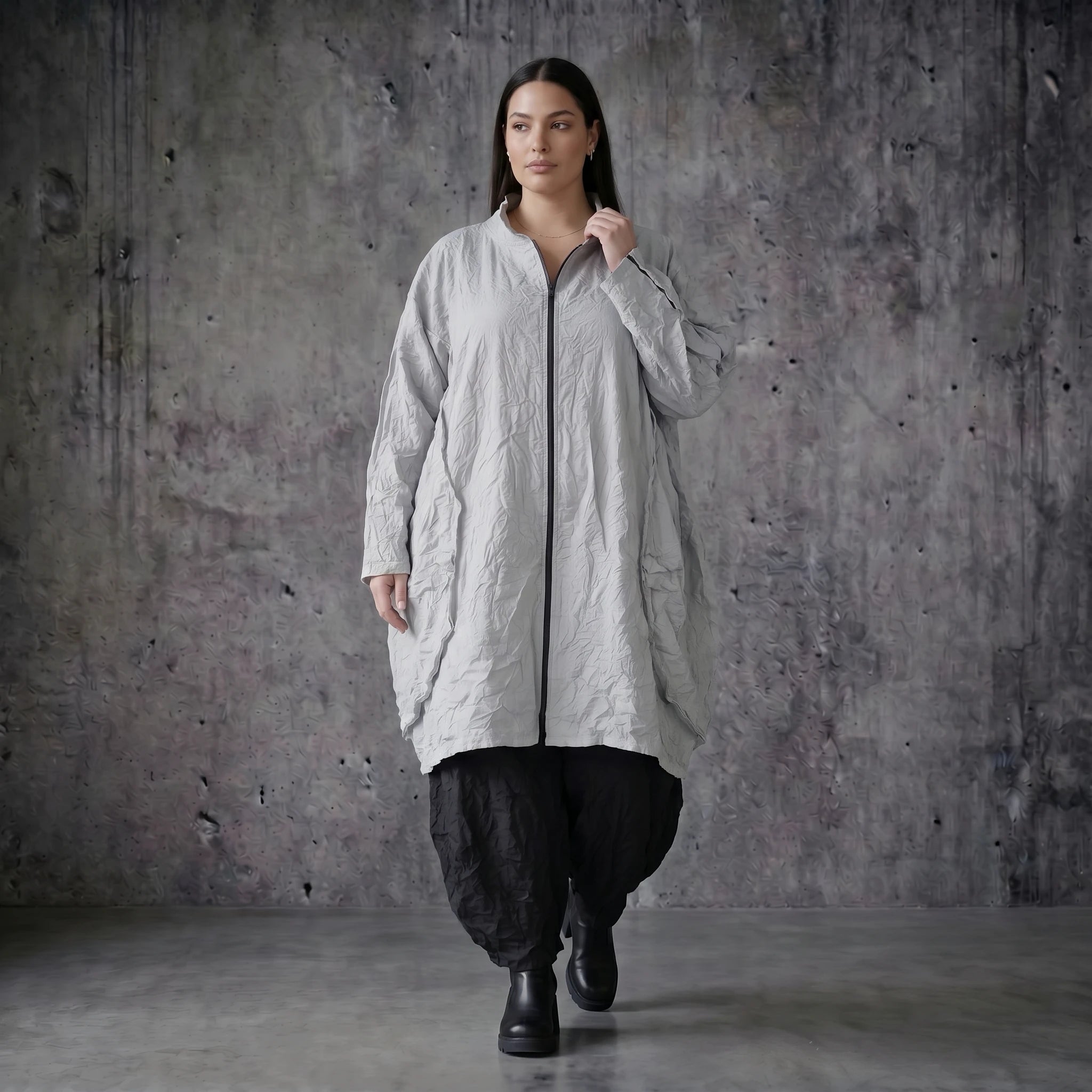Oversize Crash Mantel Damen Ballonform leicht Sommer grau AKH Premium Modeare Avantgarde Jacke luftig Popeline Look modern