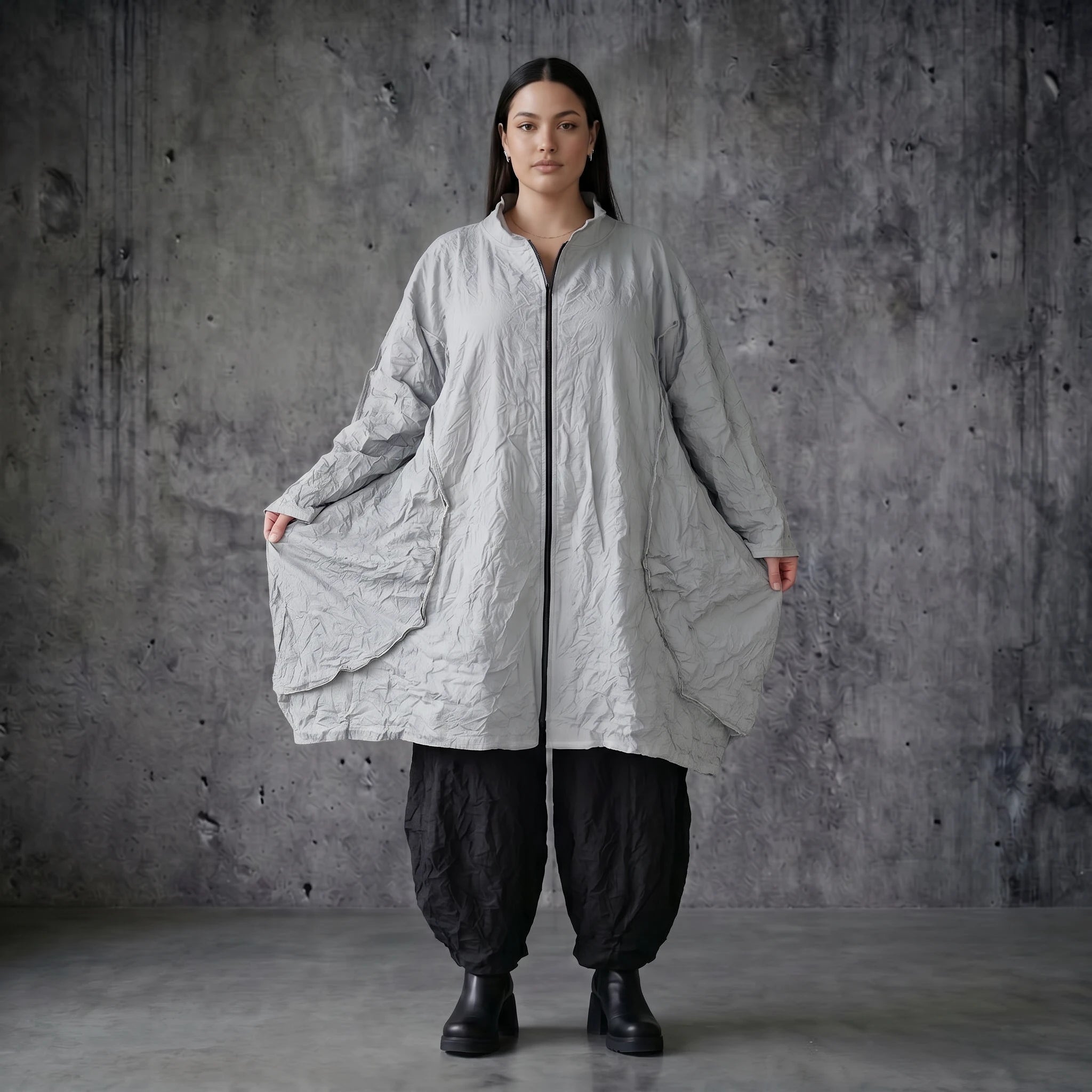 Oversize Crash Mantel Damen Ballonform leicht Sommer grau AKH Premium Modeare Avantgarde Jacke luftig Popeline Look modern