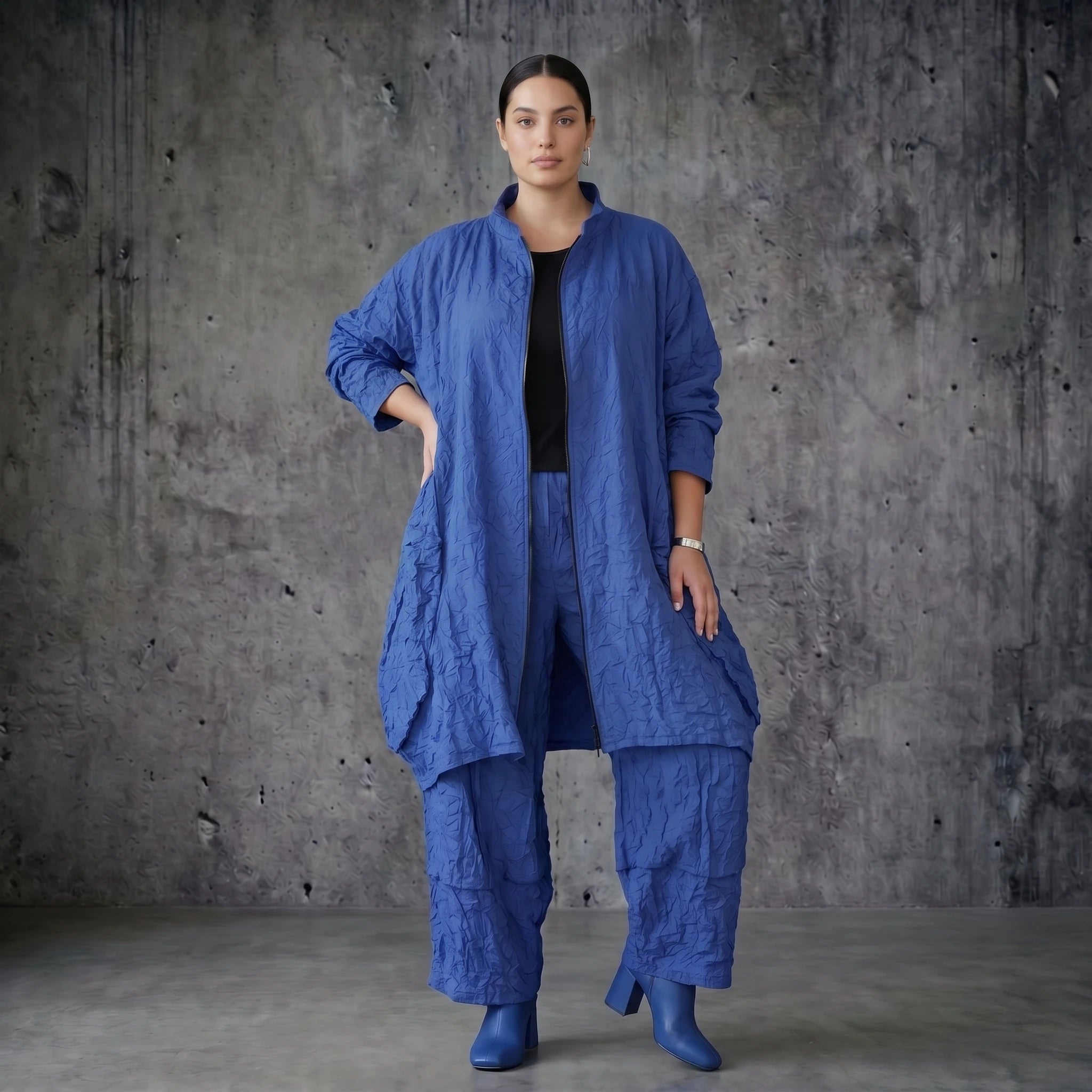 Oversize Crash Mantel Damen Ballonform blau Sommer leicht AKH Premium Modeare Avantgarde Jacke luftig Popeline modern Look