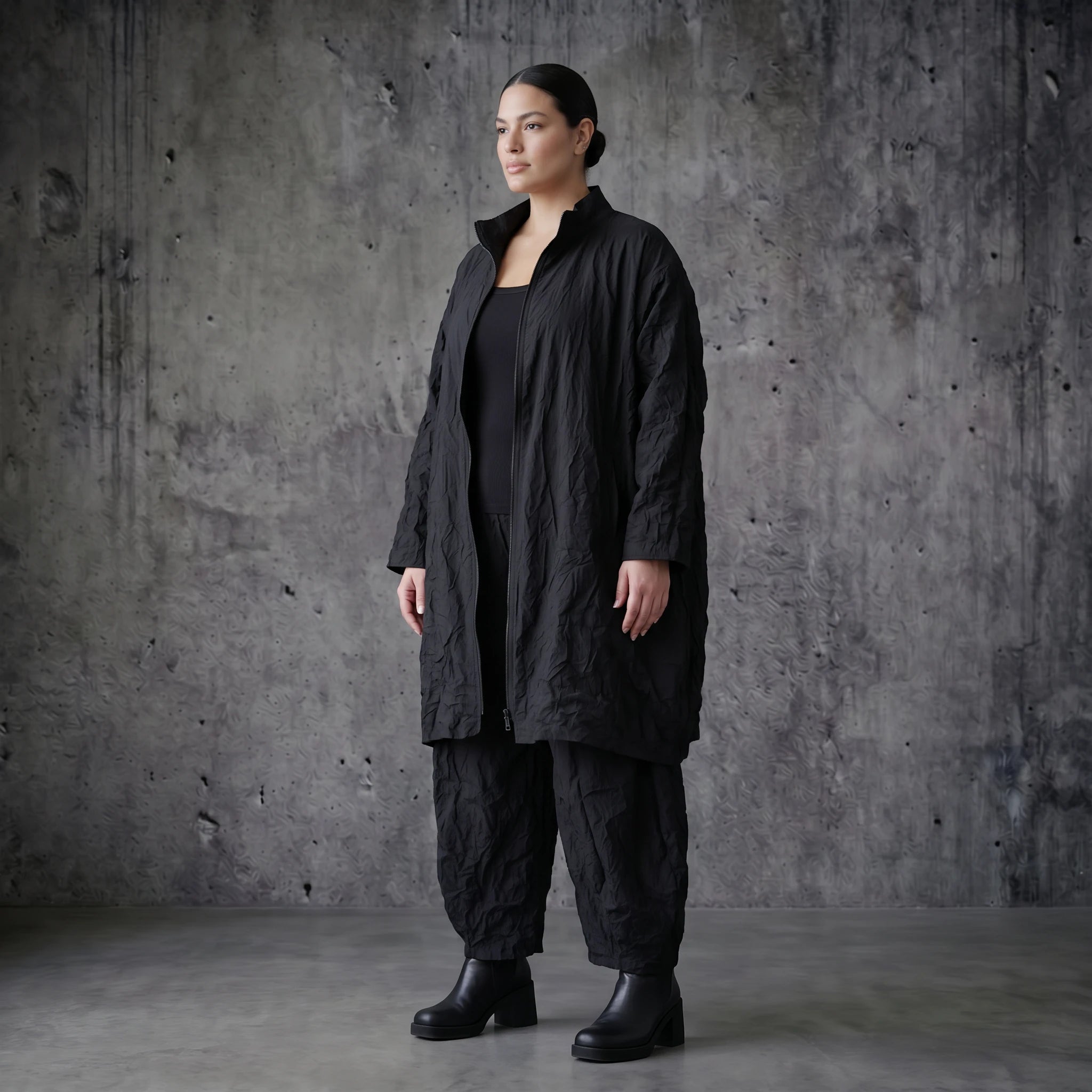 Oversize Crash Mantel Damen Ballonform schwarz Sommer leicht AKH Premium Modeare Avantgarde Jacke luftig Popeline modern Look