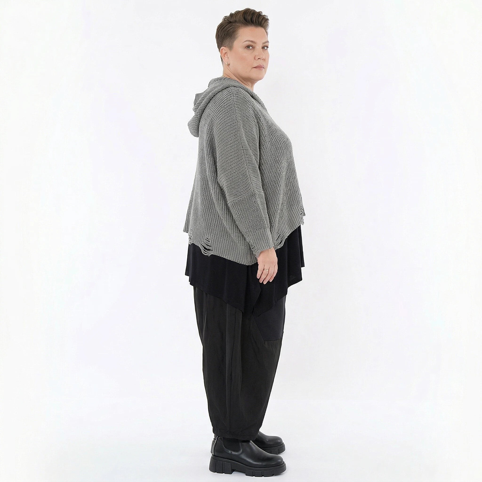 Oversize Strickshirt mit Kapuze im Destroyed Look aus Baumwolle AKH Premium Modeare Lagenlook Damenpullover grau Übergang