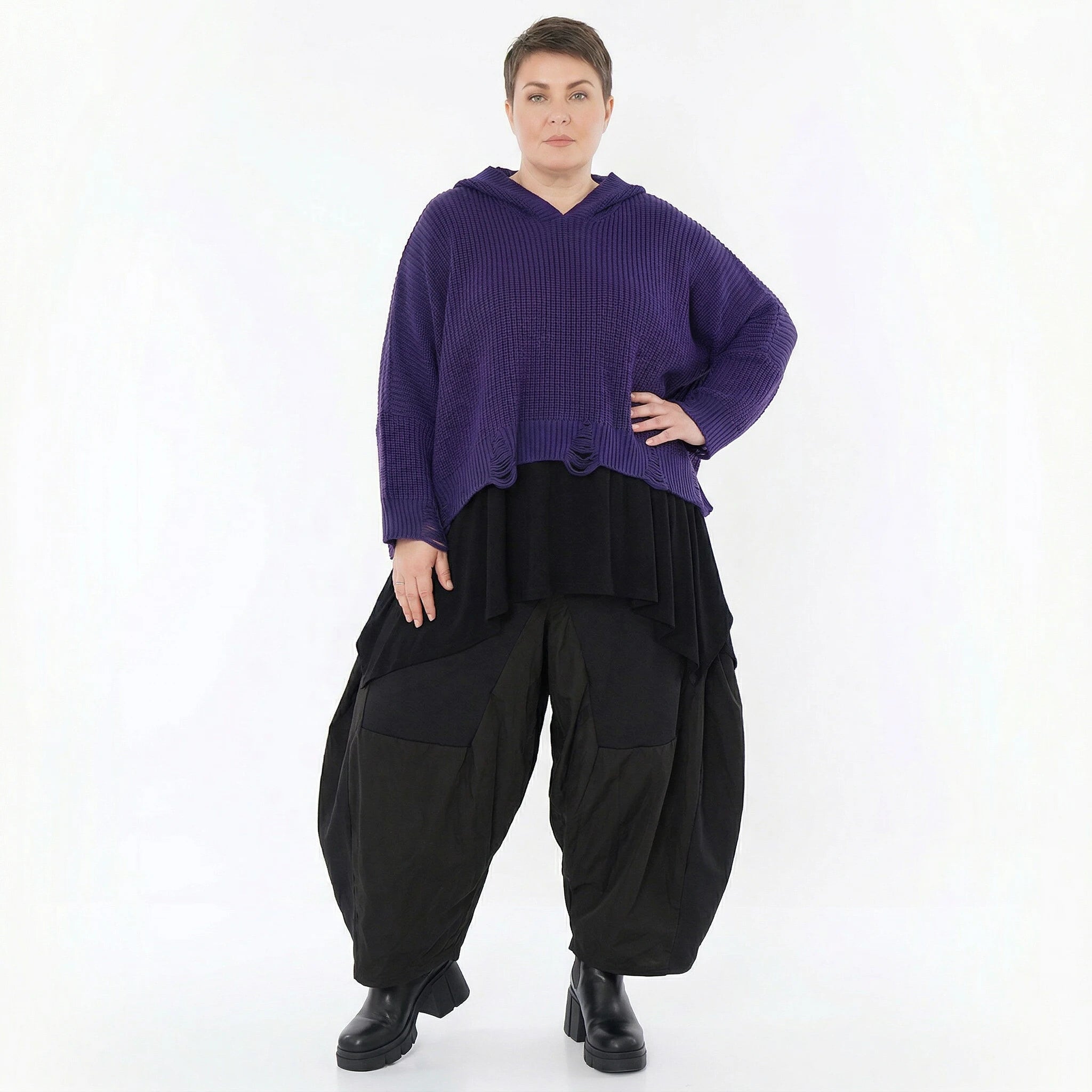 Oversize Strick Kapuzenshirt aus Baumwolle Acryl von AKH Premium bei Modeare - Avantgarde Lagenlook Pullover Damen