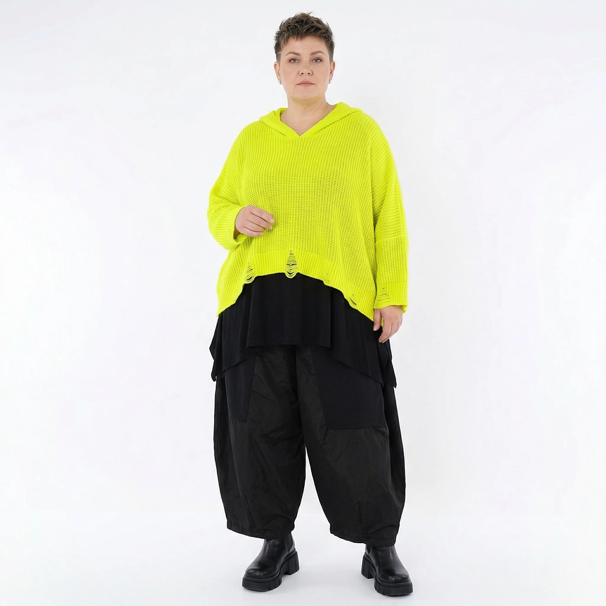 AKH Premium Strick Kapuzenshirt Oversize Neongelb Destroyed Look 50 Baumwolle 50 Acryl Made in Polen bei Modeare