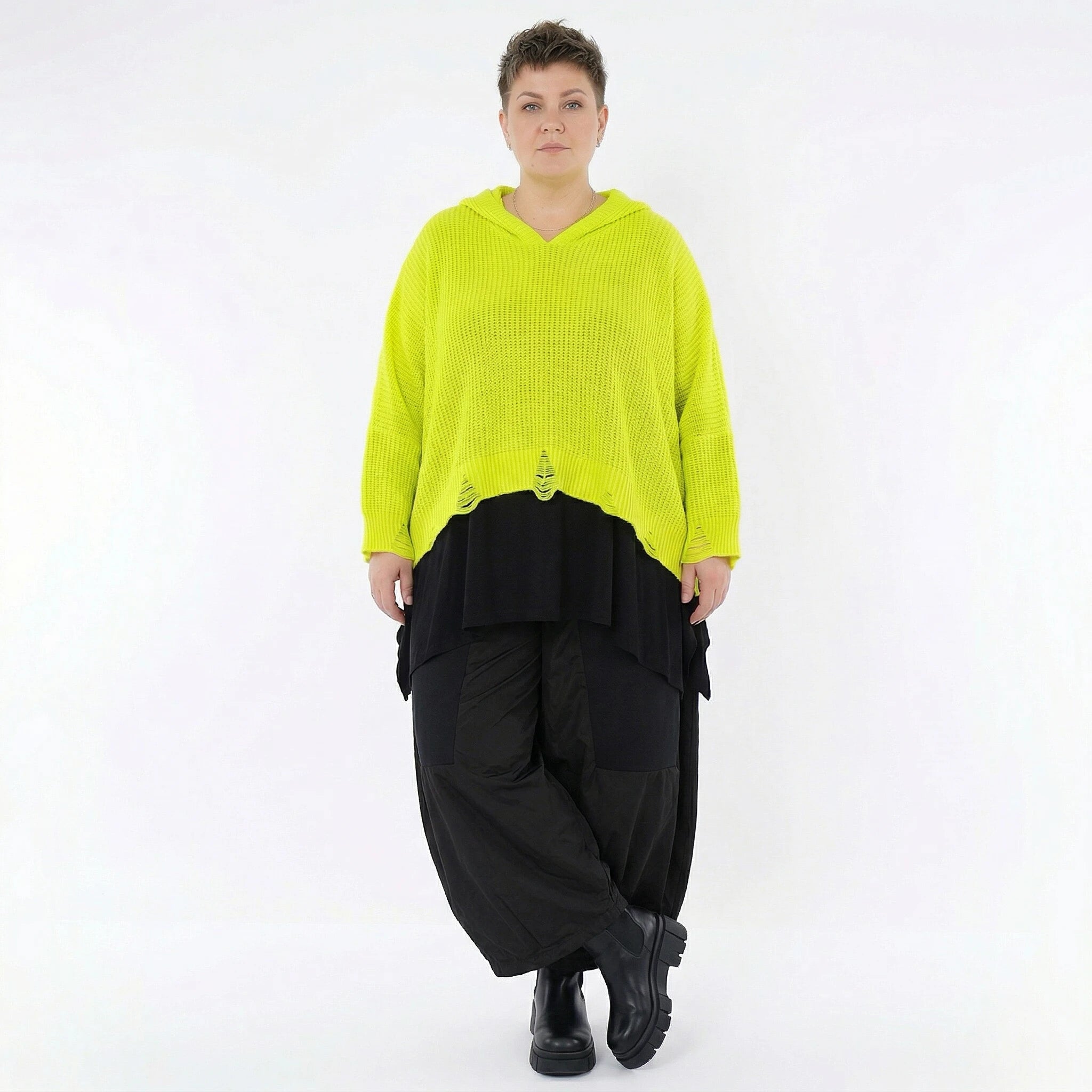 AKH Premium Strick Kapuzenshirt Oversize Neongelb Destroyed Look 50 Baumwolle 50 Acryl Made in Polen bei Modeare