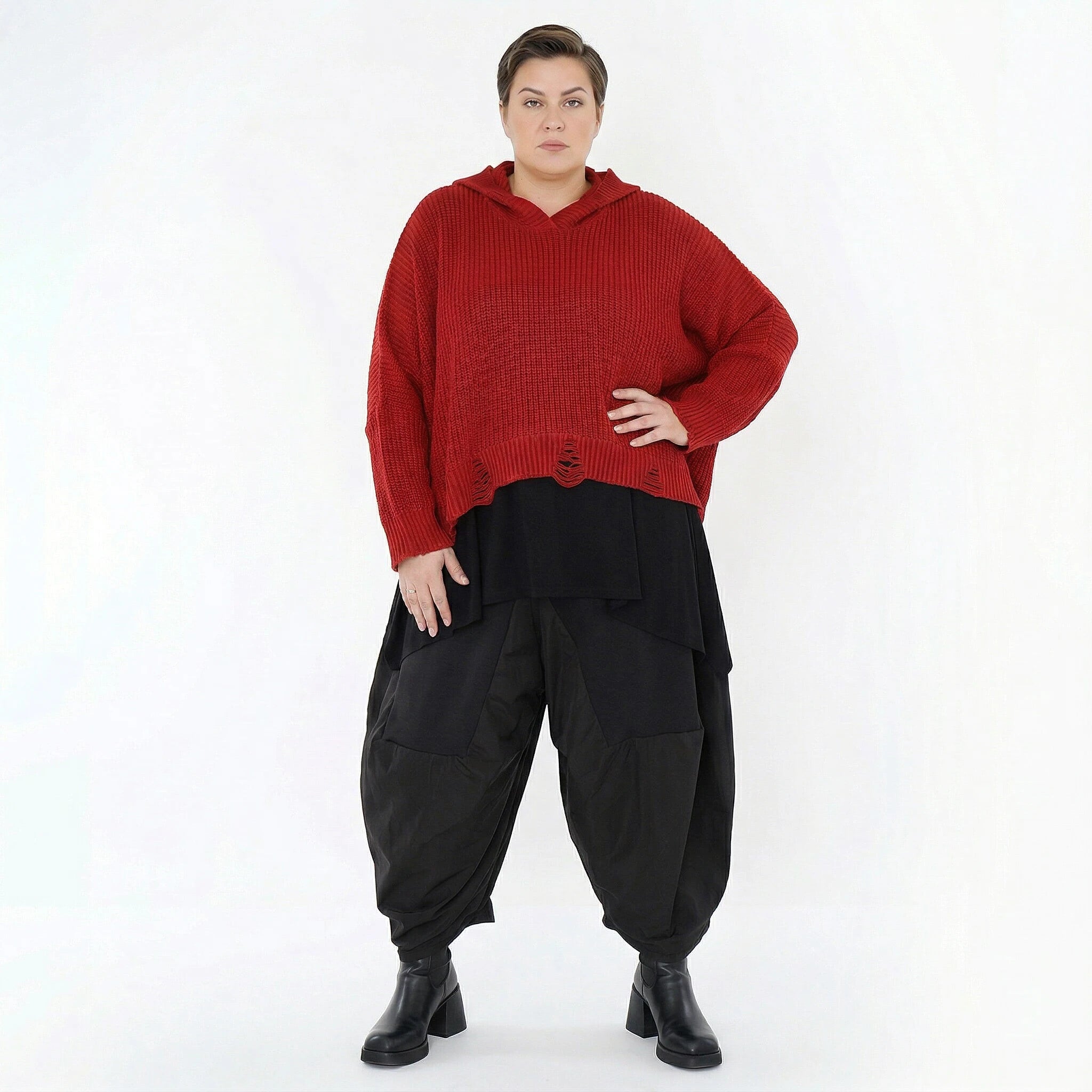 Rotes Oversize Strick Kapuzenshirt in kastiger Form mit Destroyed Details