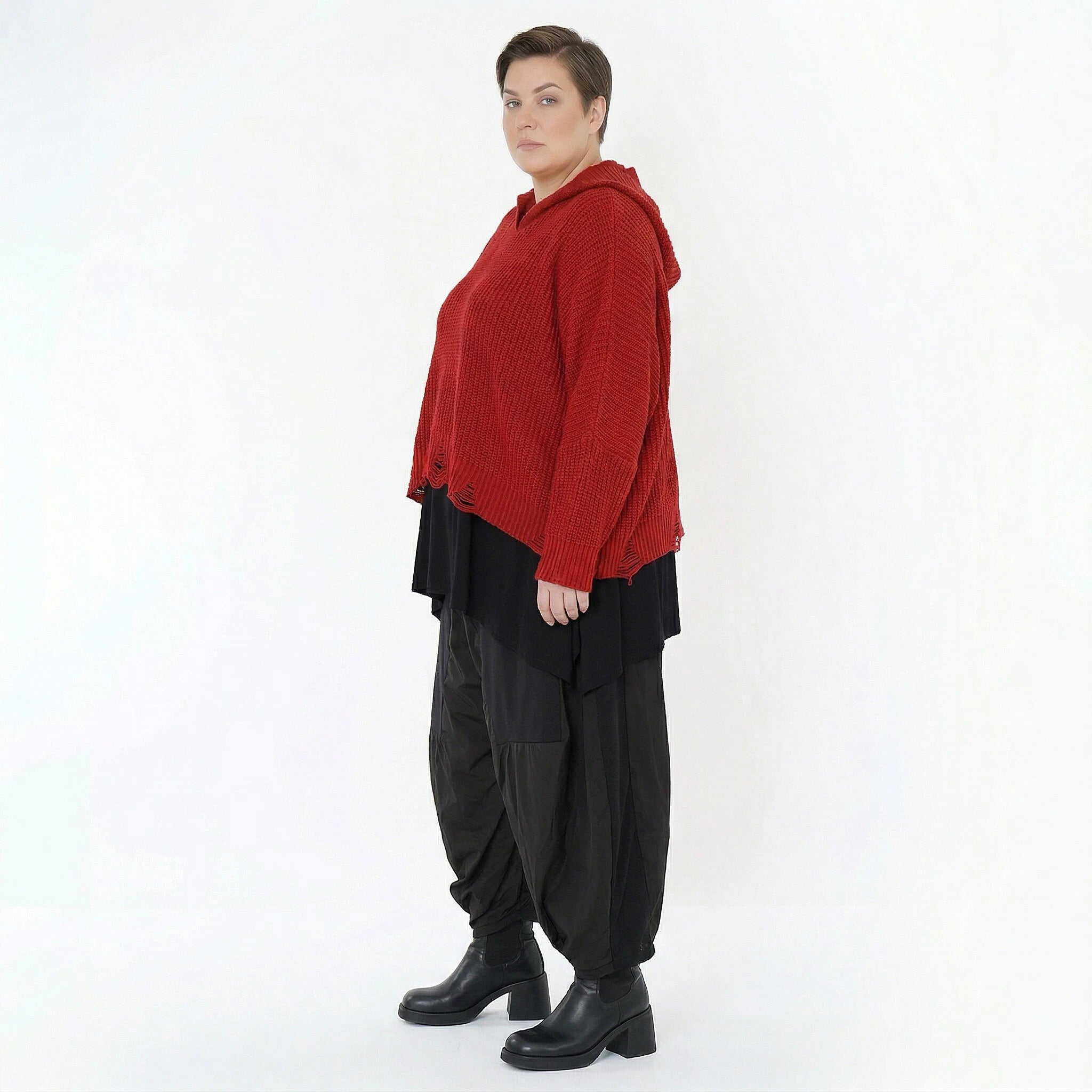 Rotes Oversize Strick Kapuzenshirt in kastiger Form mit Destroyed Details