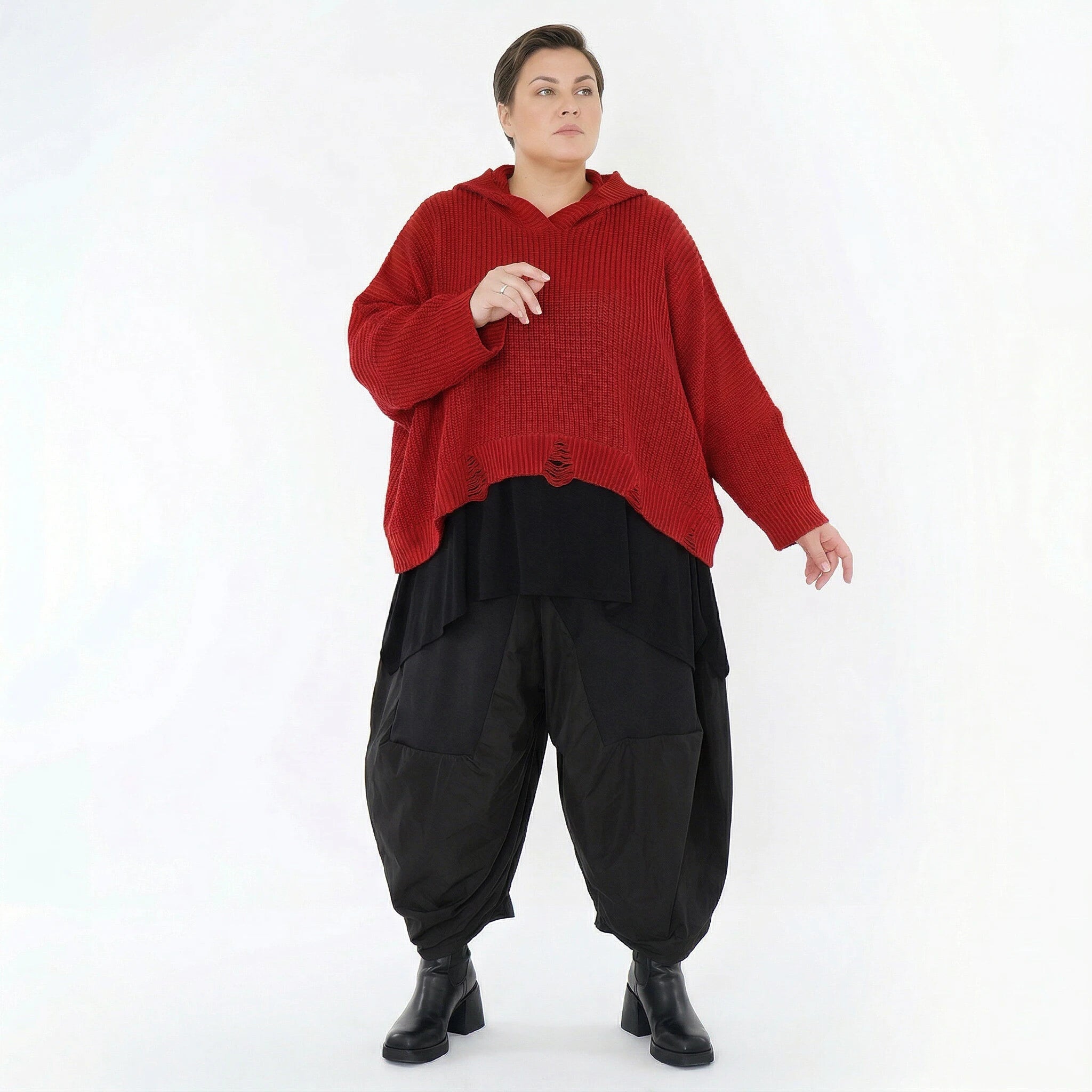 Rotes Oversize Strick Kapuzenshirt in kastiger Form mit Destroyed Details