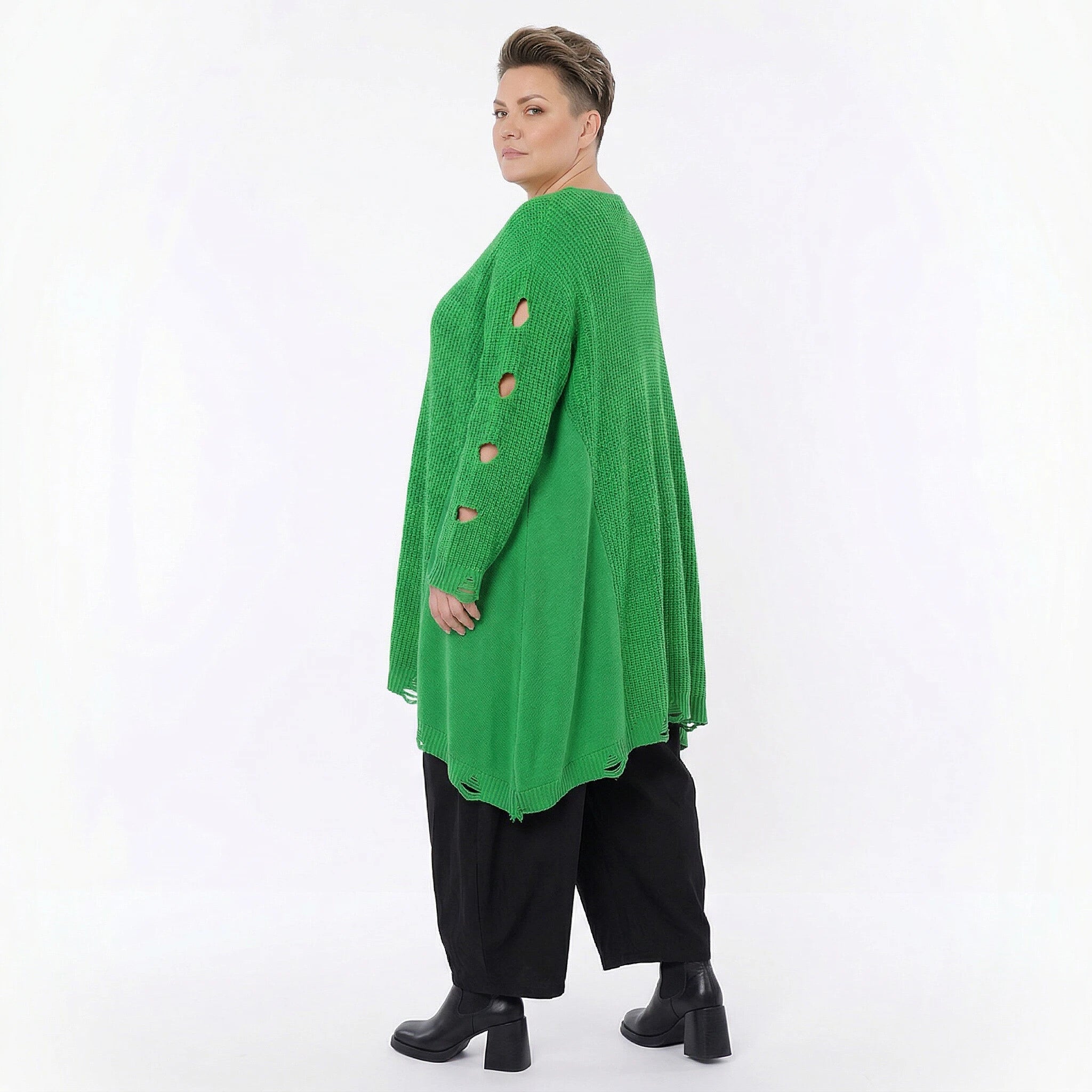 Oversize Strick Shirt A-Form mit Cut-Out Löchern Destroyed Look AKH Premium bei Modeare große Größen Damen