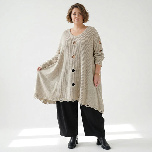Oversize Strick Shirt A-Form mit Cut-Out Löchern Destroyed Look AKH Premium bei Modeare Damenmode große Größen