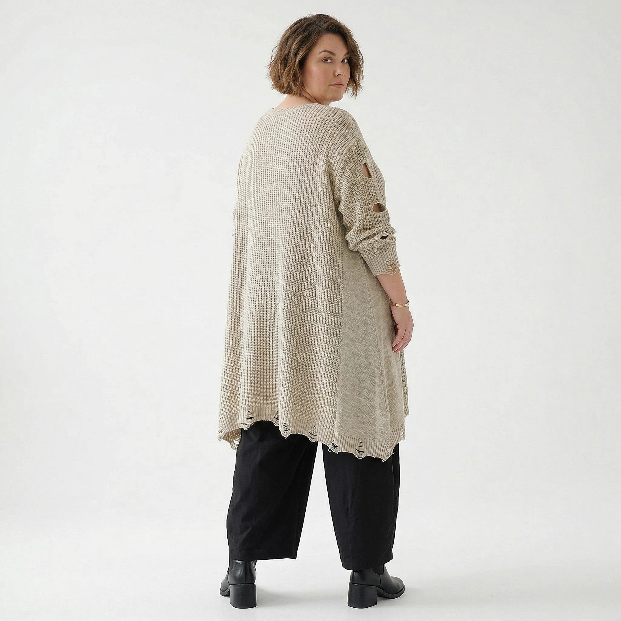 Oversize Strick Shirt A-Form mit Cut-Out Löchern Destroyed Look AKH Premium bei Modeare Damenmode große Größen