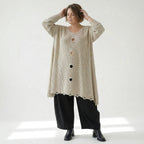 Oversize Strick Shirt A-Form mit Cut-Out Löchern Destroyed Look AKH Premium bei Modeare Damenmode große Größen