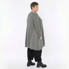 Oversize Strick Shirt A-Form mit Cut-Out Löchern Destroyed Look AKH Premium bei Modeare Damenmode große Größen