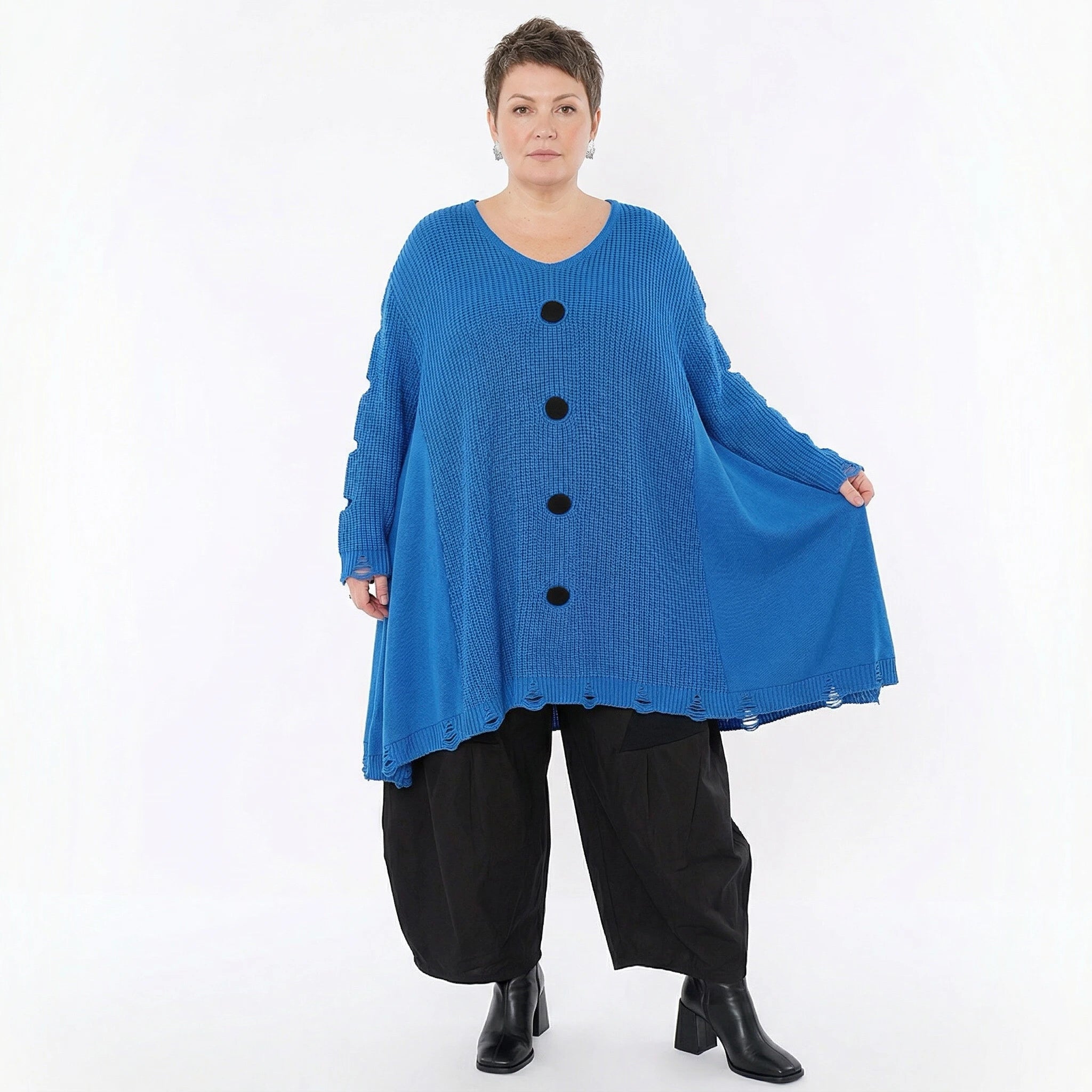 Oversize Strick Shirt A-Form mit Cut-Out Löchern Destroyed Look AKH Premium bei Modeare Damenmode große Größen