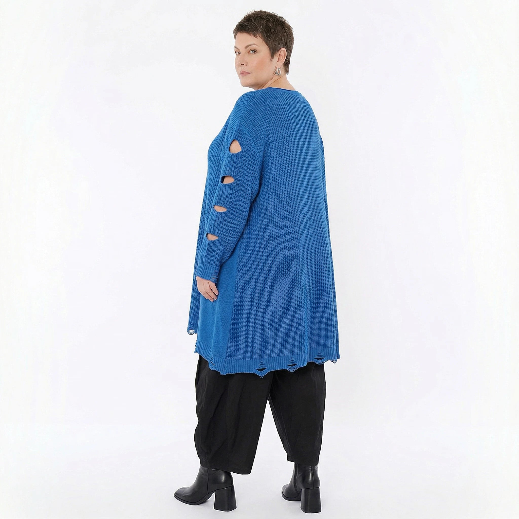 Oversize Strick Shirt A-Form mit Cut-Out Löchern Destroyed Look AKH Premium bei Modeare Damenmode große Größen