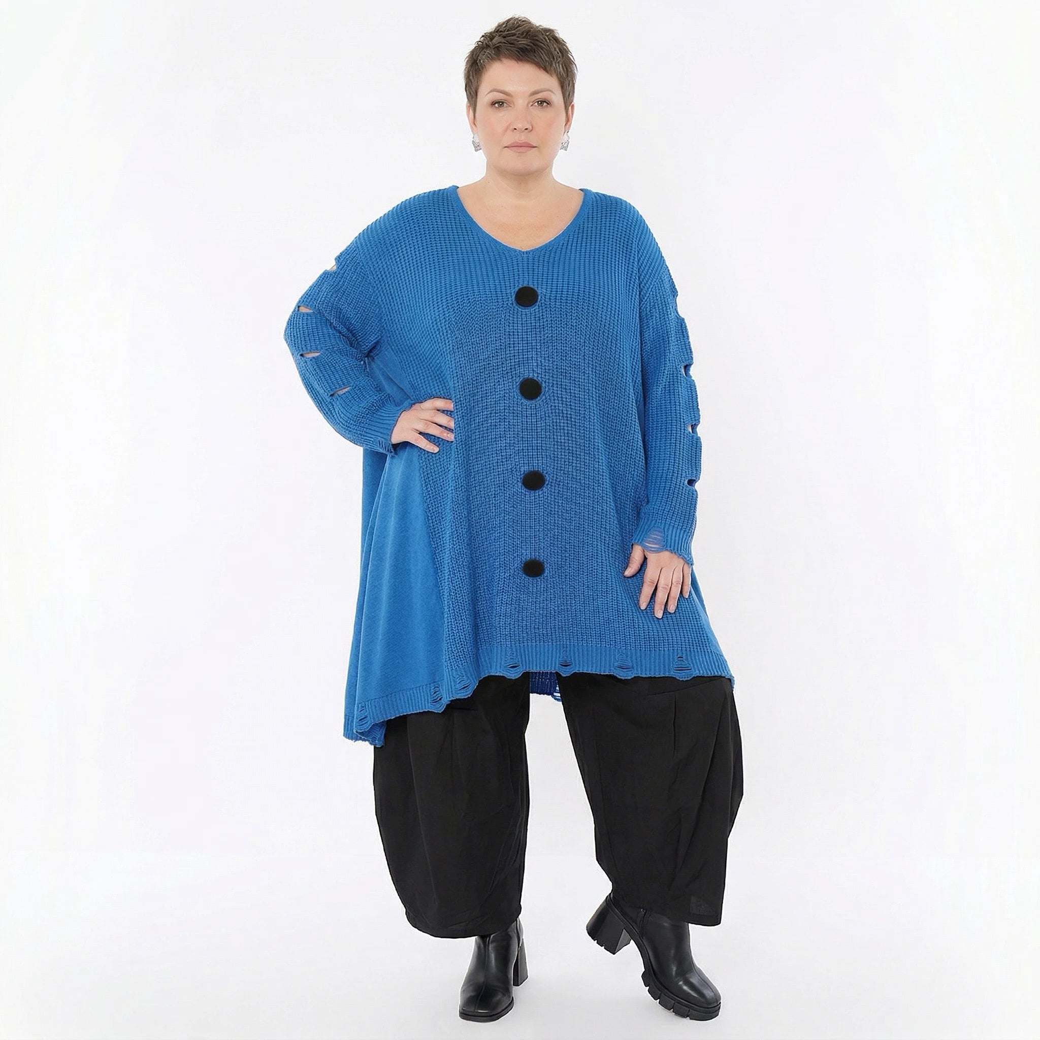 Oversize Strick Shirt A-Form mit Cut-Out Löchern Destroyed Look AKH Premium bei Modeare Damenmode große Größen
