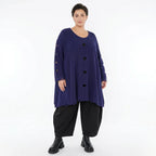 Oversize Strick Shirt A-Form mit Cut-Out Löchern Destroyed Look AKH Premium bei Modeare Damenmode große Größen