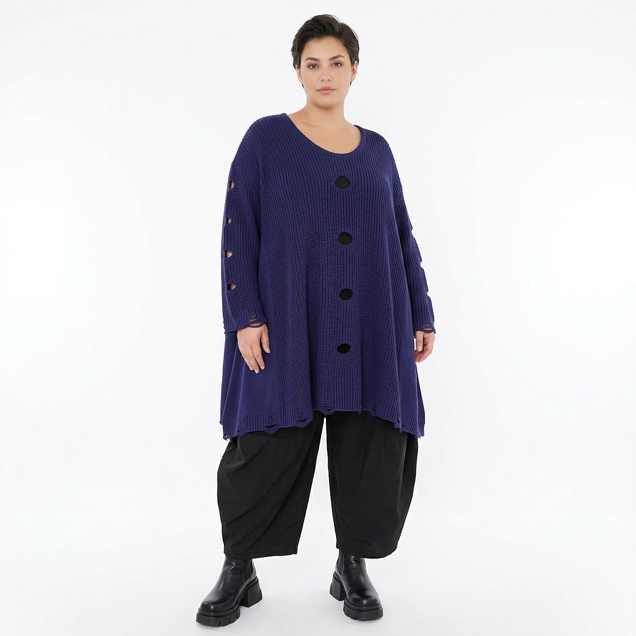 Oversize Strick Shirt A-Form mit Cut-Out Löchern Destroyed Look AKH Premium bei Modeare Damenmode große Größen
