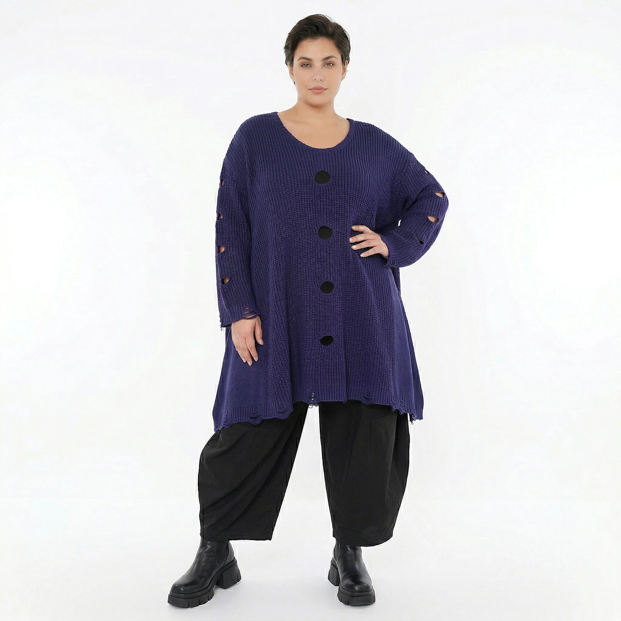 Oversize Strick Shirt A-Form mit Cut-Out Löchern Destroyed Look AKH Premium bei Modeare Damenmode große Größen