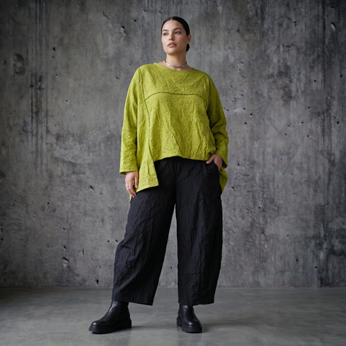Oversize Big Shirt in Limettengrün aus Crash Popeline für Sommer Lagenlook - AKH Premium bei Modeare kuratiert für Avantgarde Looks Plusmode