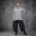 Oversize Crash Shirt mit Rollkragen aus Popeline Sommer Look von AKH Premium bei Modeare entdecken und stilvoll kombinieren