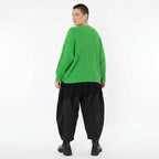 Grüner Strick Überwurf mit Destroyed Optik und V-Ausschnitt für Lagenlook Oversize Damenmode - AKH Premium bei Modeare online Shop kaufen