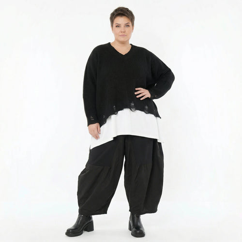 Oversize Strick Überwurf aus Baumwolle Acryl mit V-Ausschnitt von AKH Premium bei Modeare - Lagenlook Damenpullover Schwarz