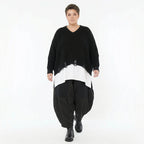 Oversize Strick Überwurf aus Baumwolle Acryl mit V-Ausschnitt von AKH Premium bei Modeare - Lagenlook Damenpullover Schwarz