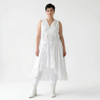 Weisses Baumwollkleid in A Form mit Wickelausschnitt und Vokuhila aus Popeline AKH Premium bei Modeare Oversize Lagenlook Maxikleid pur