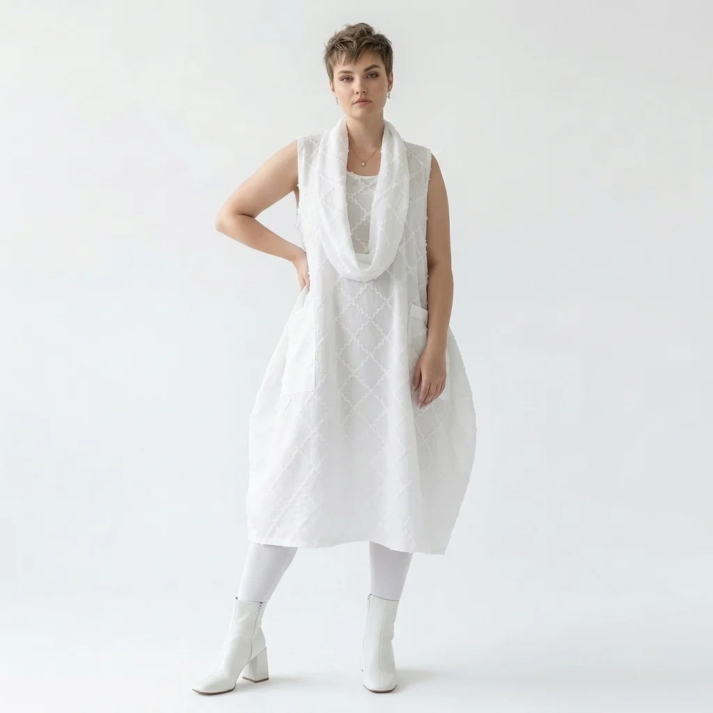 Oversize Ballon Kleid weiß Baumwolle Lagenlook leicht luftig AKH Premium Modeare Damenmode Avantgarde Sommer Stil Frankreich