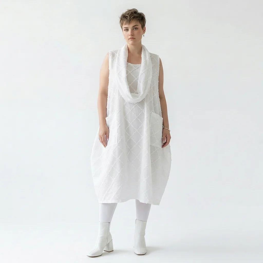 Oversize Ballon Kleid weiß Baumwolle Lagenlook leicht luftig AKH Premium Modeare Damenmode Avantgarde Sommer Stil Frankreich