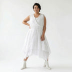 Oversize Kleid weiß A Form Wickeloptik Baumwolle luftig elegant AKH Premium Modeare Damen Lagenlook modern stilvoll