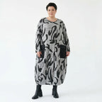 Oversize Kleid grau abstrakter Print Lagenlook Stretch AKH Premium Modeare modern weich bequem Damenmode große Größen Frankreich