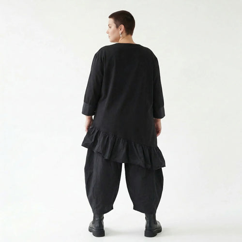 Asymmetrisches Oversize Shirt schwarz aus Jacquard und Memory Taft für Damenstyles von AKH Premium bei Modeare entdecken