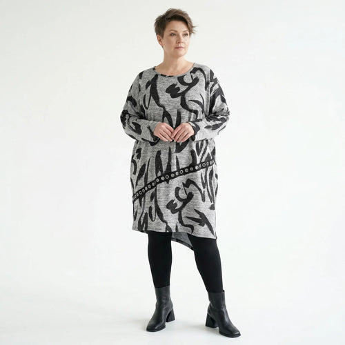Oversize Tunika grau asymmetrisch abstrakter Print stretch AKH Premium Modeare Lagenlook Damen weich warm Übergang modern Style