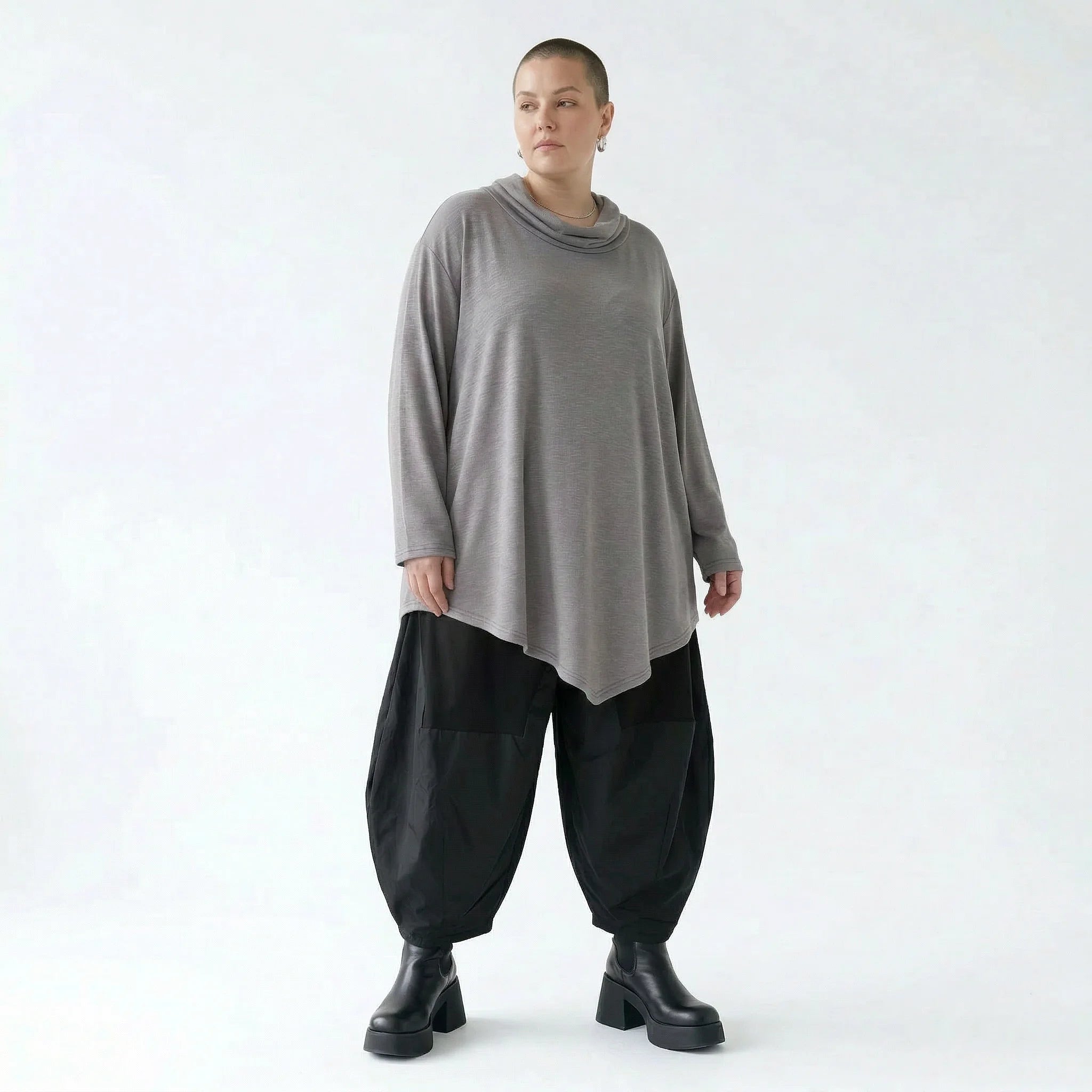 Feinstrick Shirt Oversize A Form Rollkragen weich elastisch grau AKH Premium bei Modeare Layering Look Damen modern Frankreich
