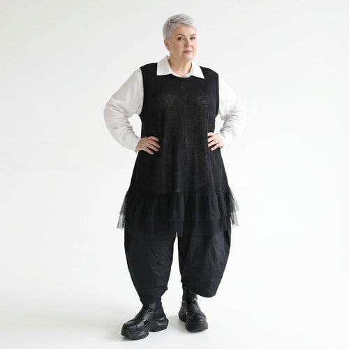 Oversize Strick Tunika mit Tüllsaum aus Baumwolle AKH Premium bei Modeare A Form Lagenlook Damenmode in Schwarz