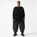 Oversize Strick Überwurf aus Baumwolle mit Destroyed Optik von AKH Premium bei Modeare Lagenlook Damen Pullover Schwarz