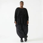 Oversize Strick Überwurf aus Baumwolle mit Destroyed Optik von AKH Premium bei Modeare Lagenlook Damen Pullover Schwarz