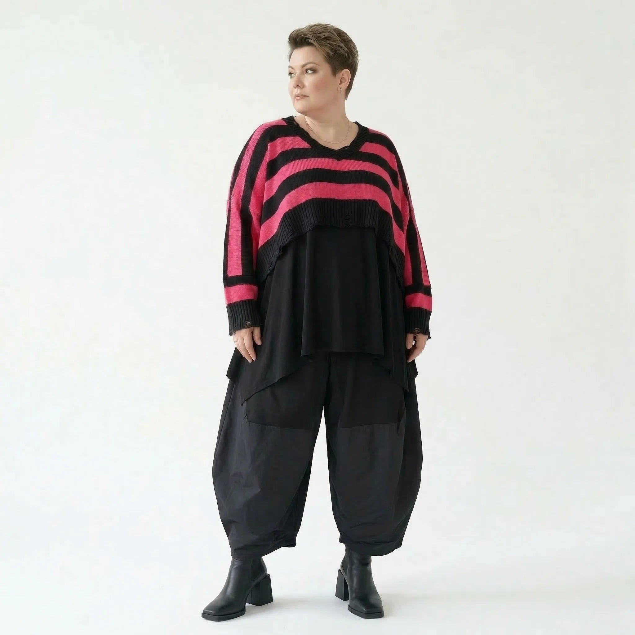 Strick Überwurf Damen Oversize Streifen Look weich Baumwolle kastig AKH Premium Modeare Layering Avantgarde bequem Statement Piece