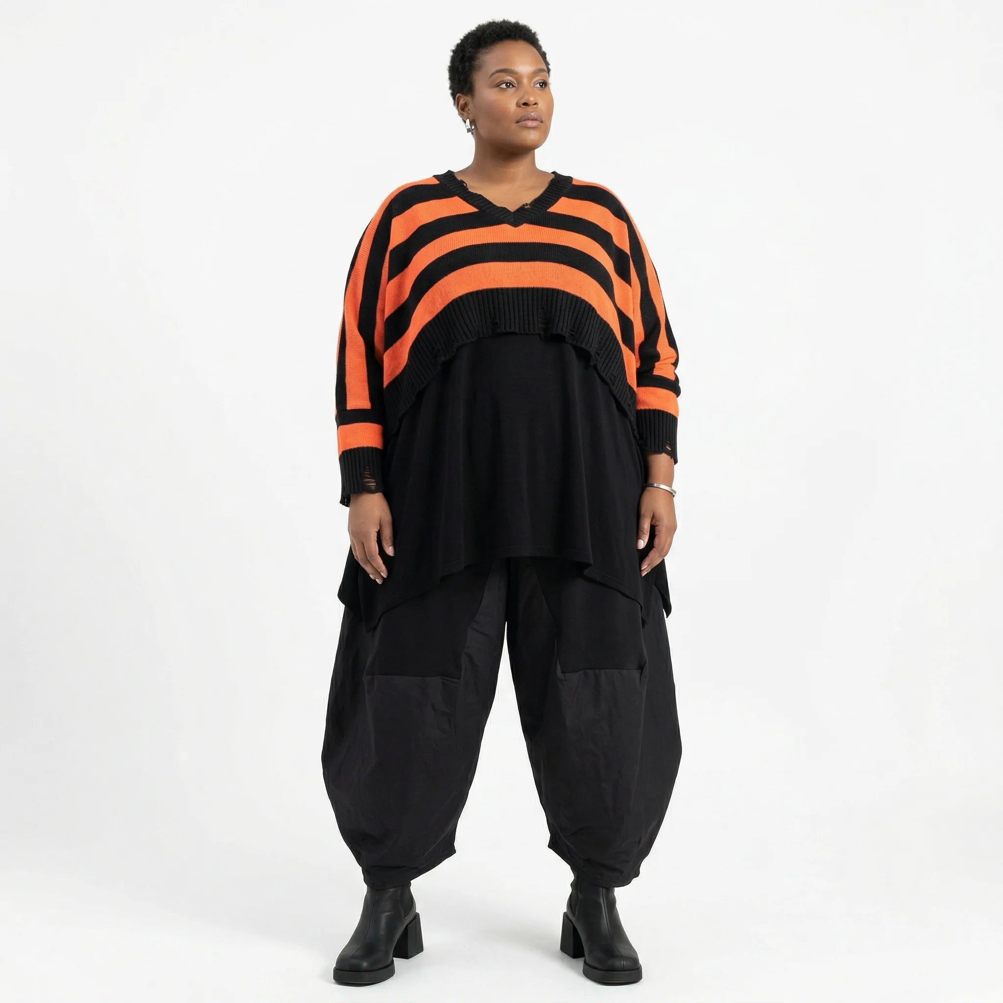 Strick Überwurf Damen Oversize Streifen Look weich Baumwolle kastig AKH Premium Modeare Layering Avantgarde bequem Trend Style