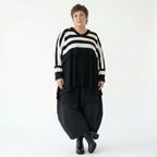 Strick Überwurf Damen Oversize Streifen Look weich Baumwolle kastig AKH Premium Modeare Layering Avantgarde bequem Statement Style